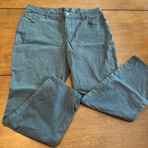 Lee Rider Classic Fit Size 6 Women’s Dress Pants